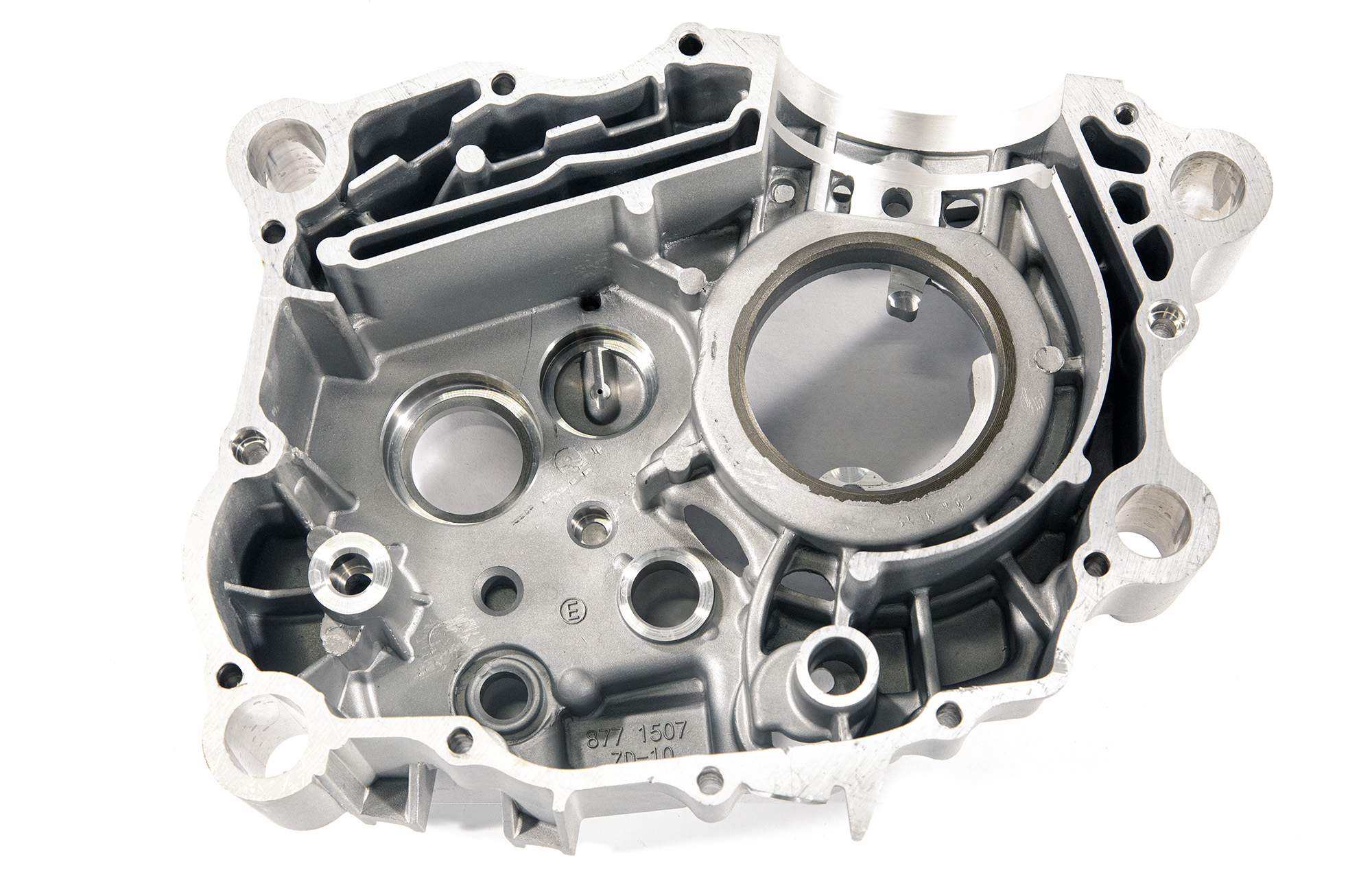 Картер двигателя правый