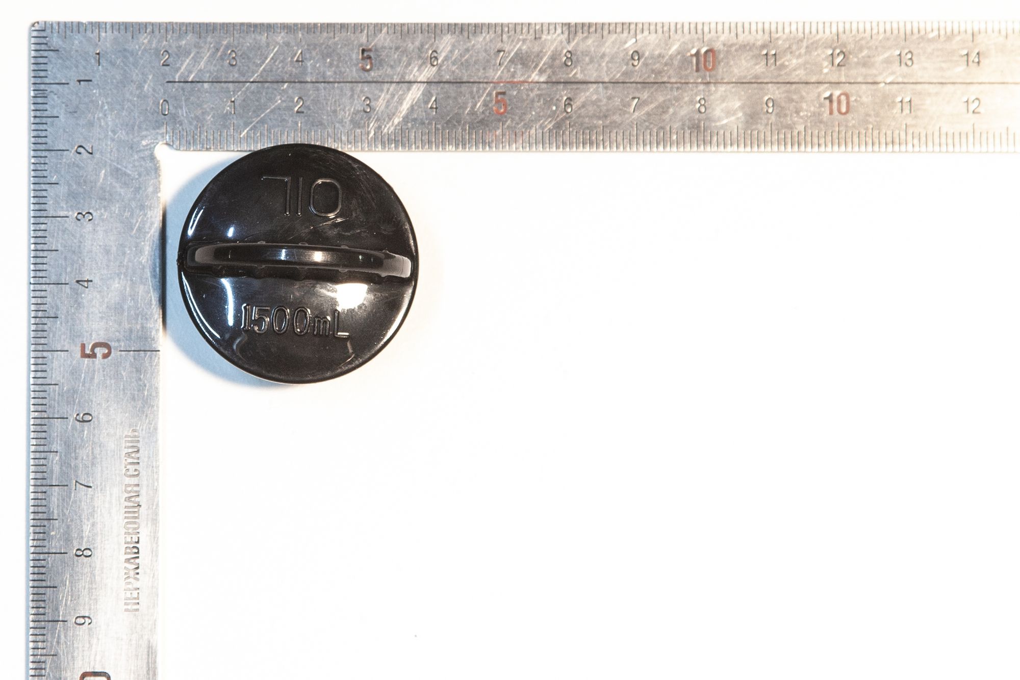 Комплект пробок для масла (с логотипом 1500 мл) черный