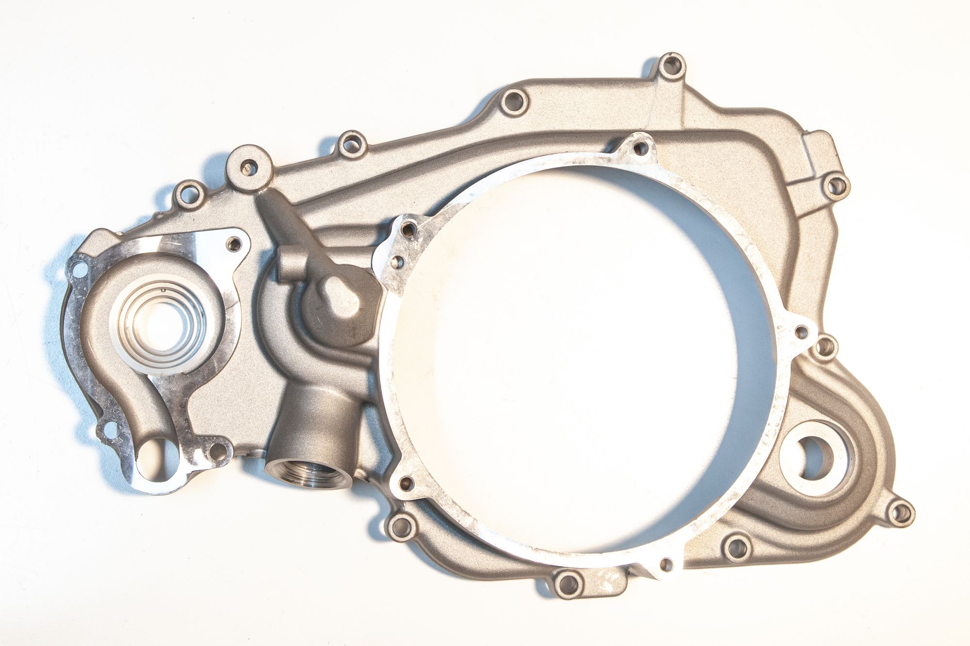 Крышка картера правая