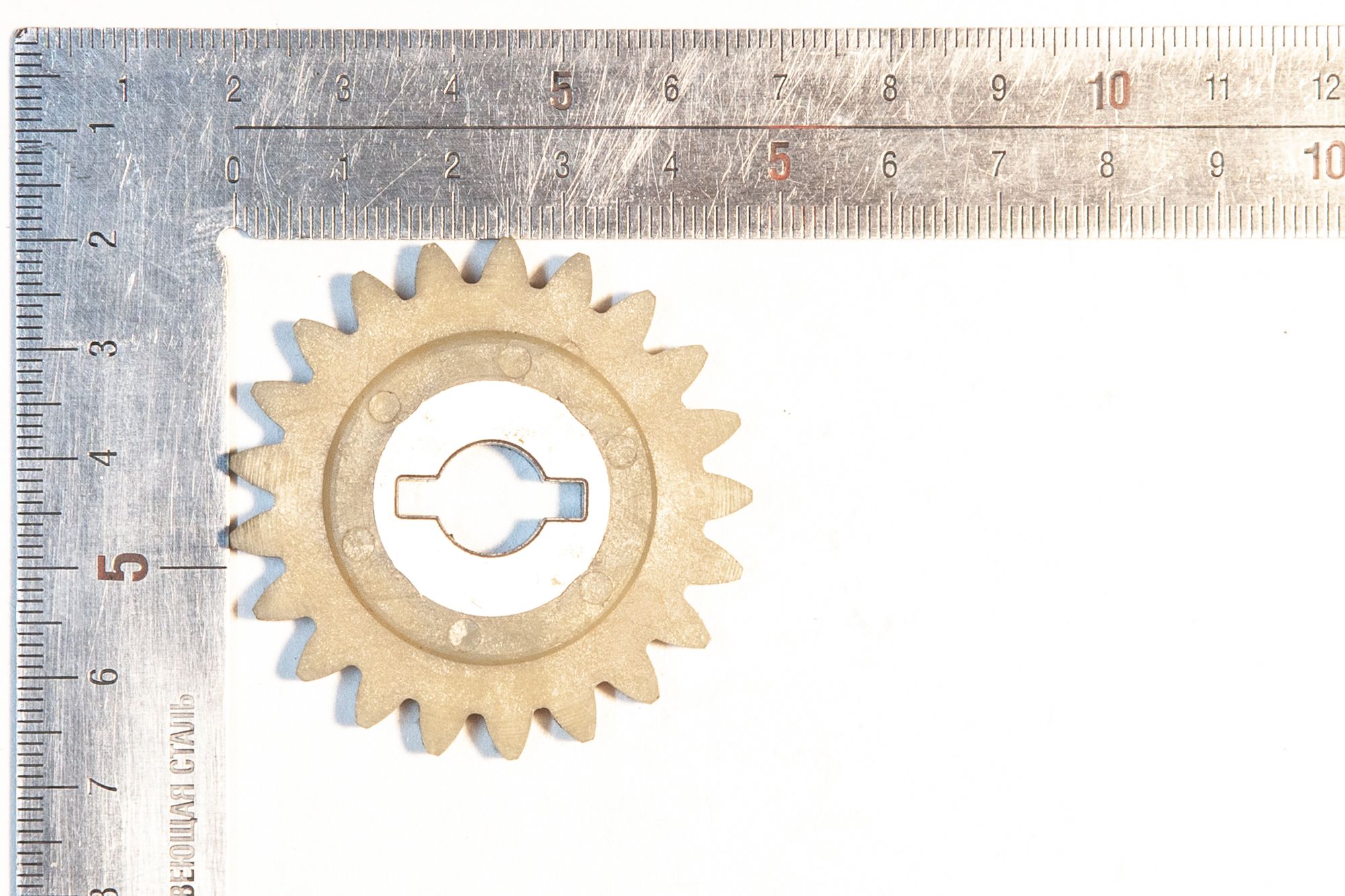 Шестерня привода масляного насоса