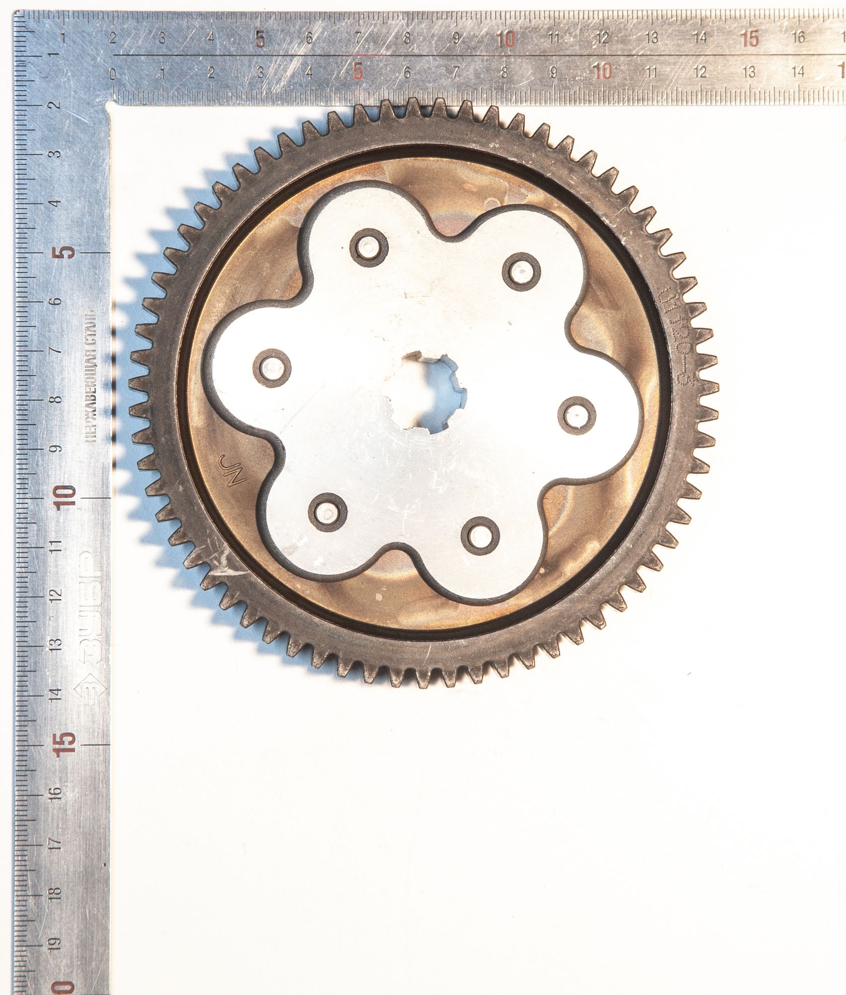 Шестерня ведомая 110