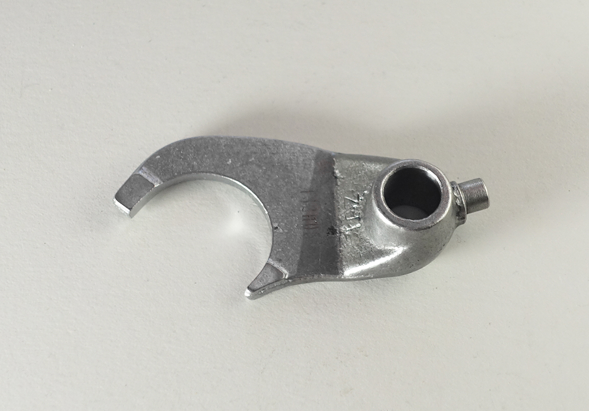 Вилка КПП левая