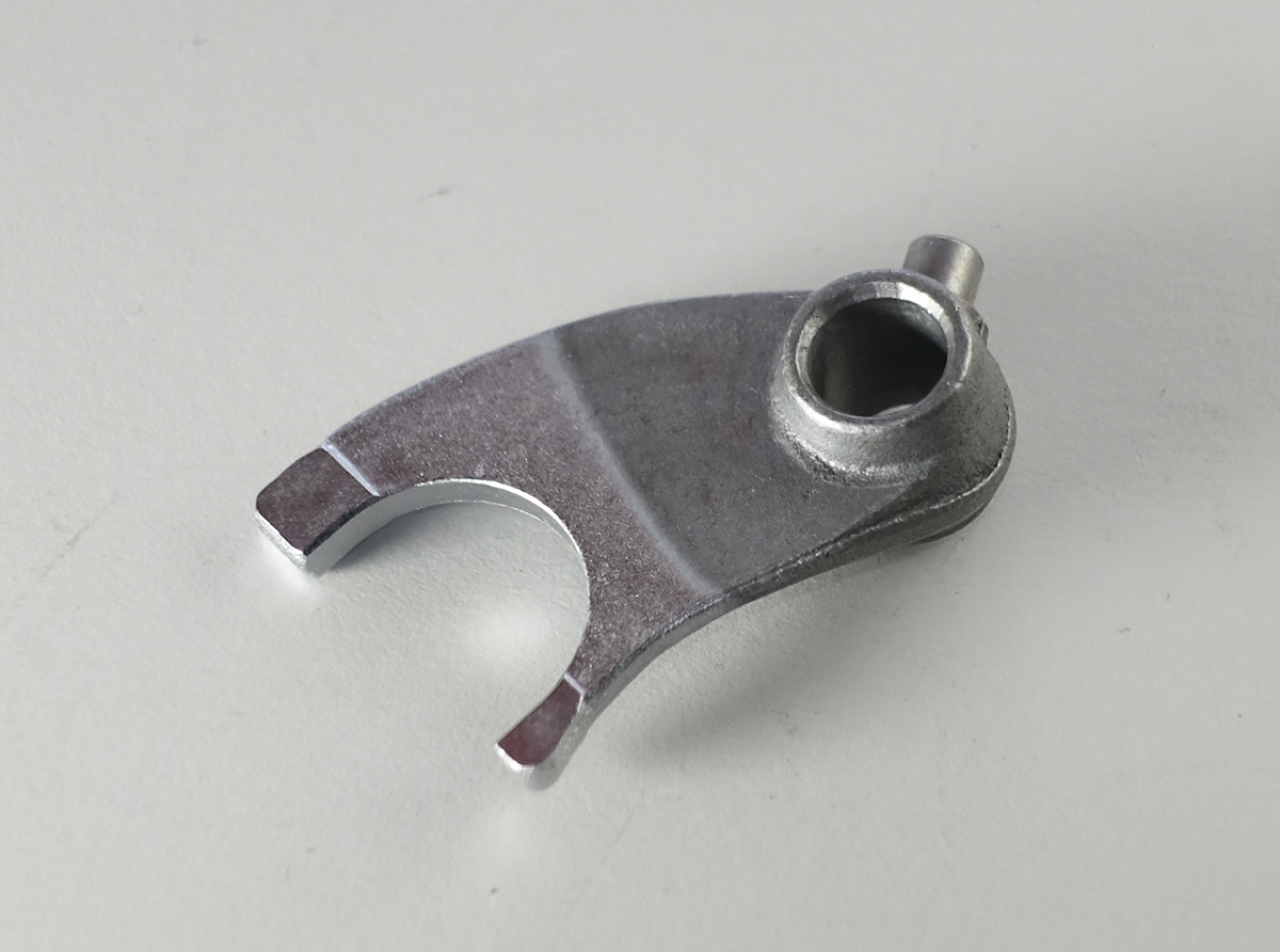 Вилка КПП средняя