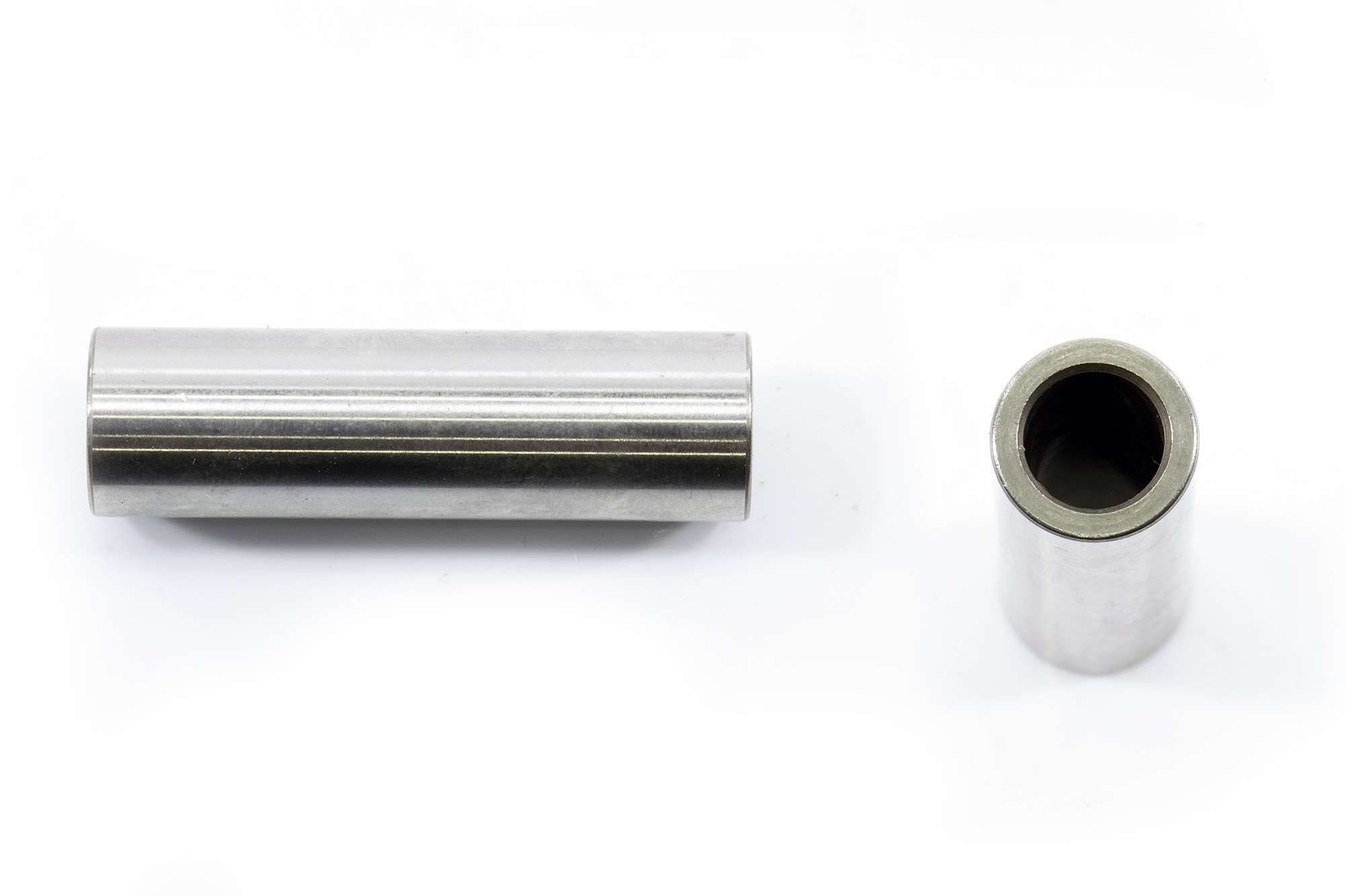 Палец поршневой 15x52