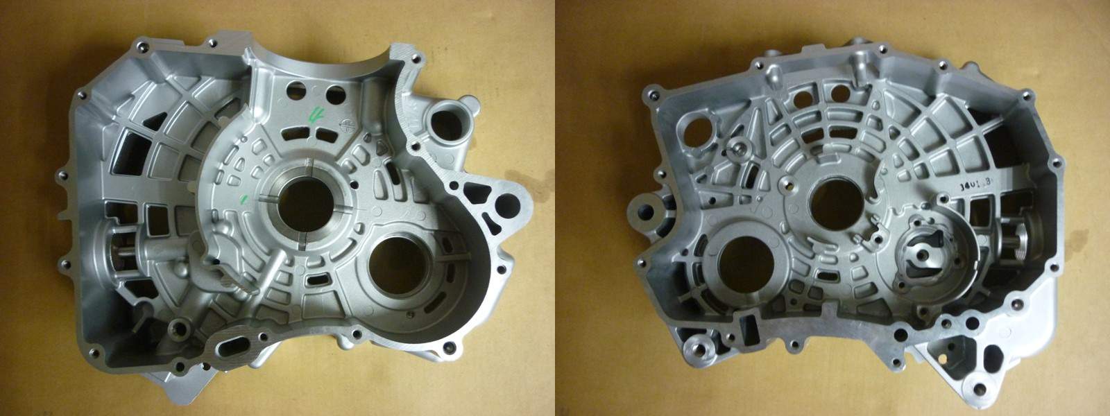 Картер двигателя правая половина