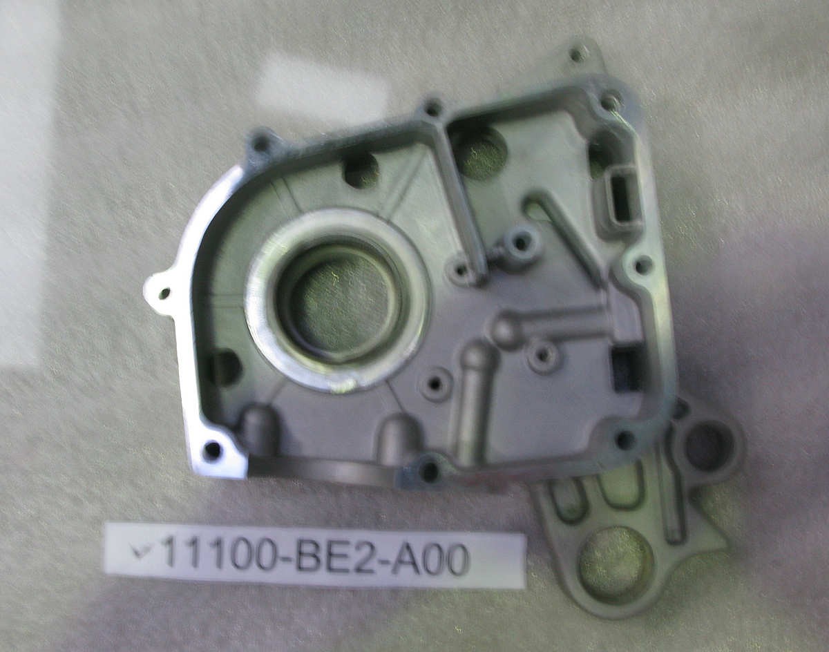 Картер двигателя правая половина