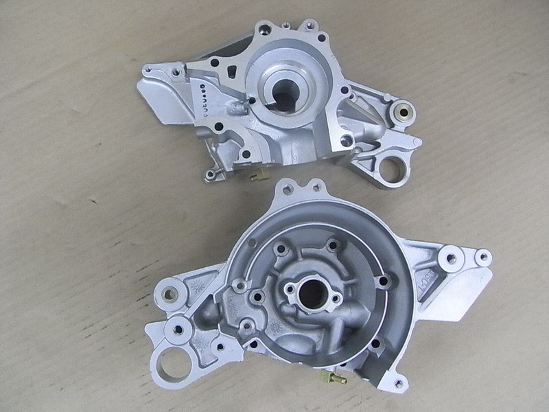 Картер двигателя правая половина