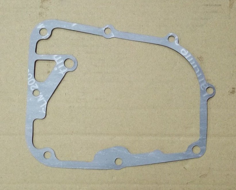 Прокладка правой крышки картера двигателя