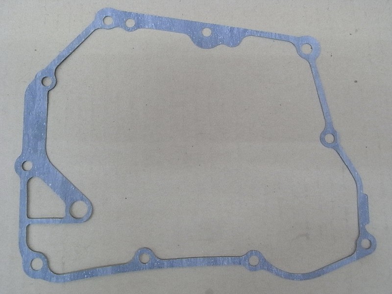 Прокладка правой крышки картера двигателя