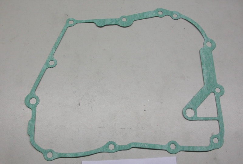 Прокладка правой крышки картера двигателя