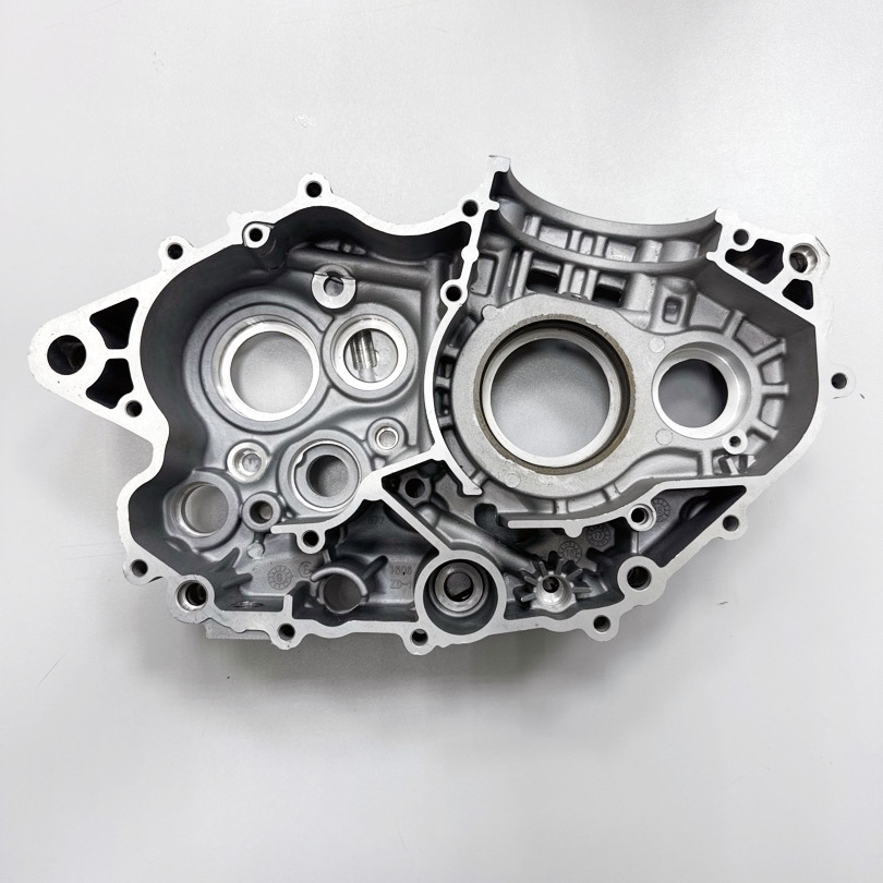 Картер двигателя левый