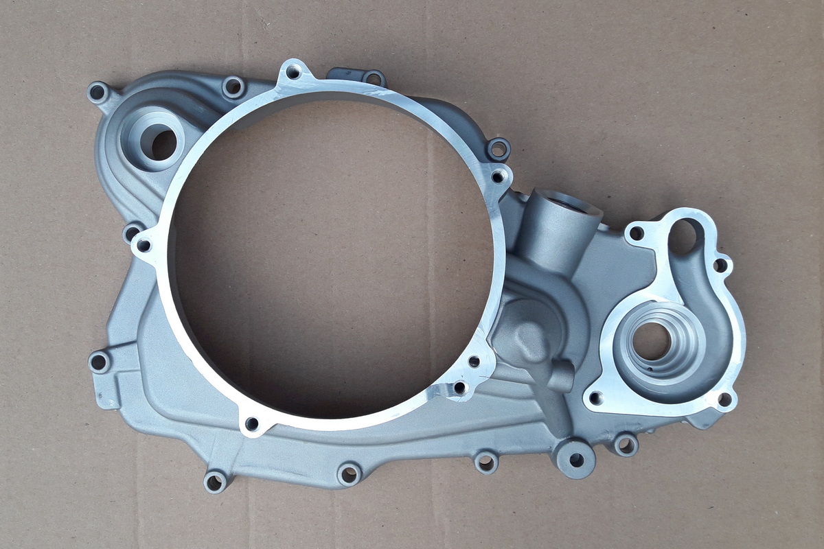 Крышка картера правая