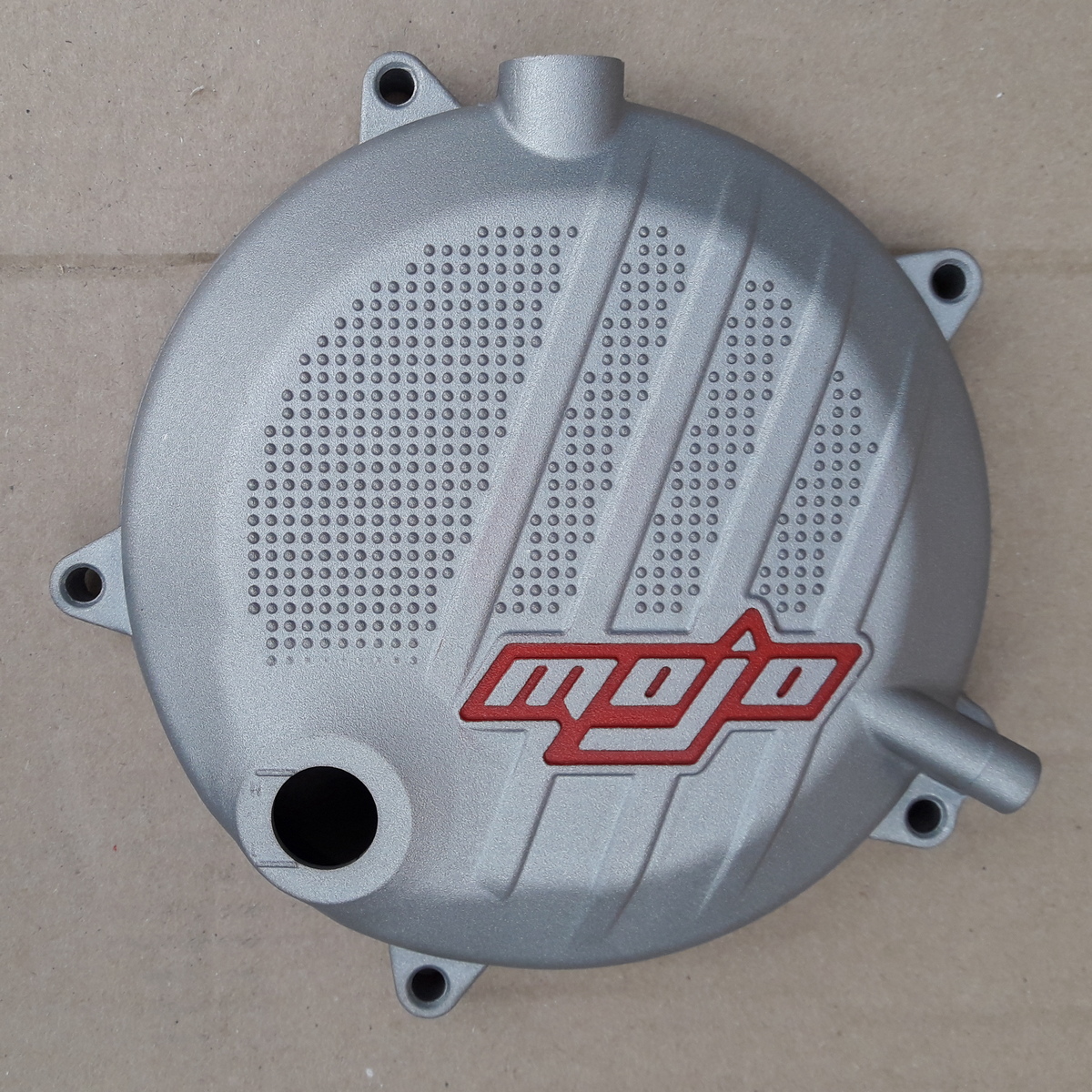 Крышка двигателя правая с масляным каналом NC