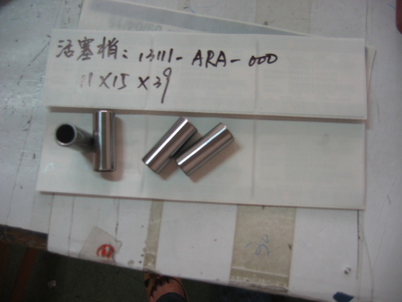 Палец поршневой