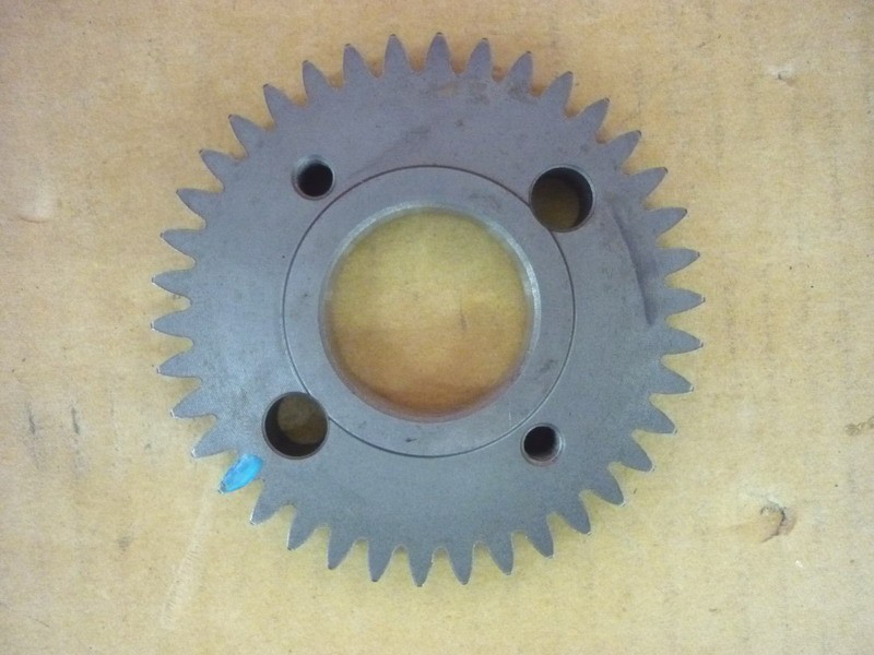 Шестерня привода балансирного вала