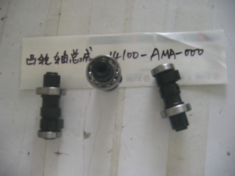 Распредвал с подшипником в сборе