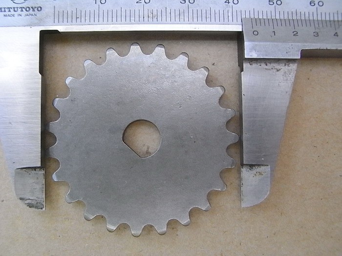 Шестерня привода масляного насоса