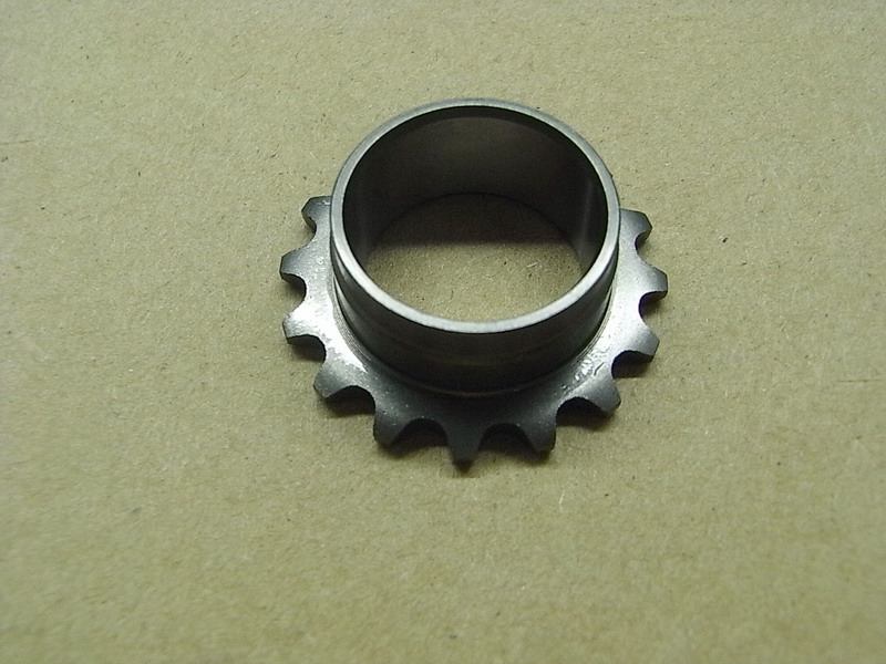 Шестерня привода масляного насоса