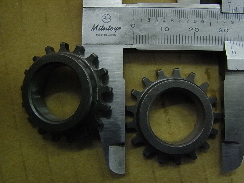 Шестерня привода масляного насоса