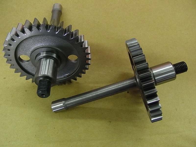 Вал привода маслянного насоса