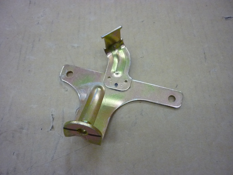 Кронштейн корпуса воздушного фильтра