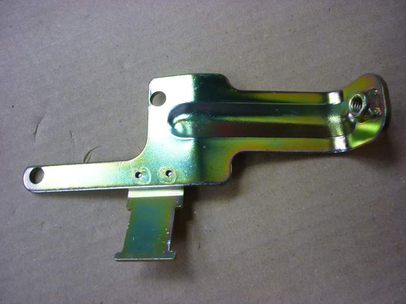 Кронштейн корпуса воздушного фильтра