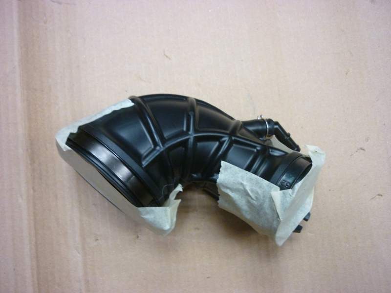 Патрубок воздушного фильтра