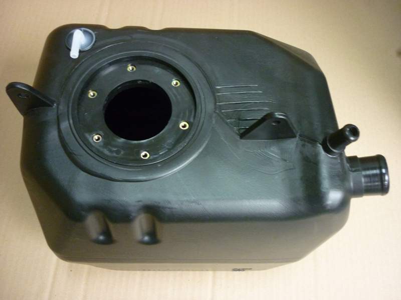 Бак топливный