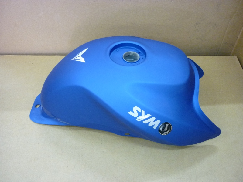 Бак топливный в сборе