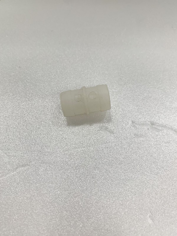 Штуцер топливного шланга