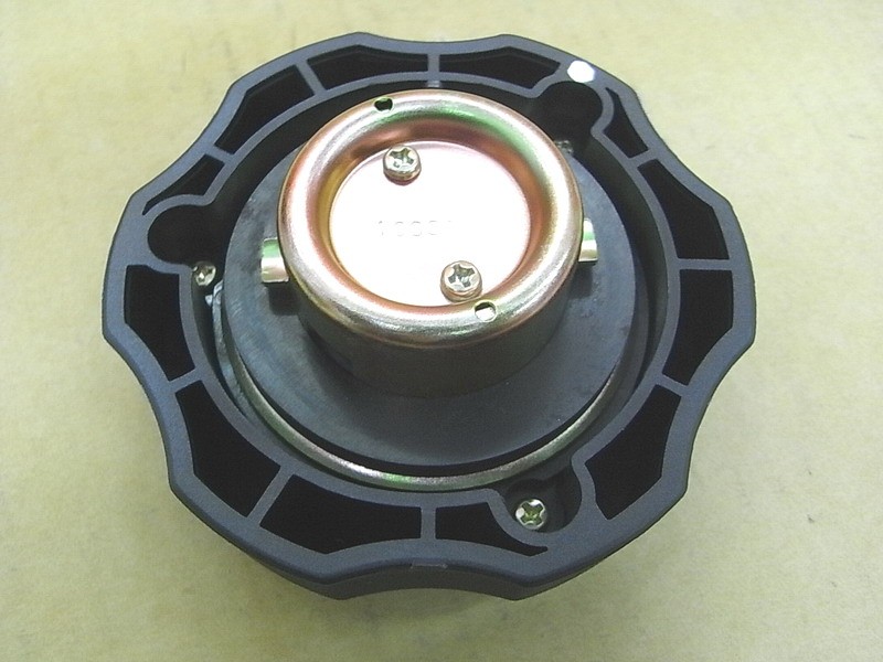 Крышка топливного бака