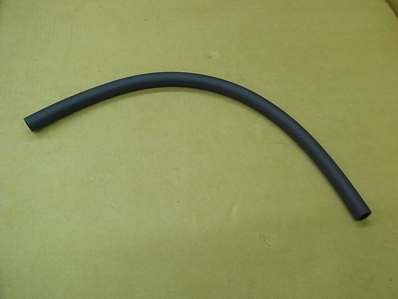 Трубка дренажная топливного бака