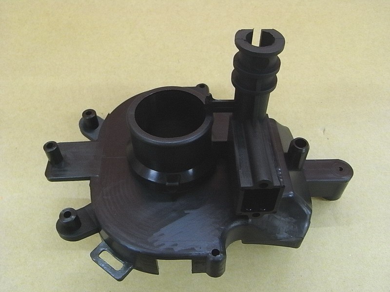 Горловина заправочной трубы