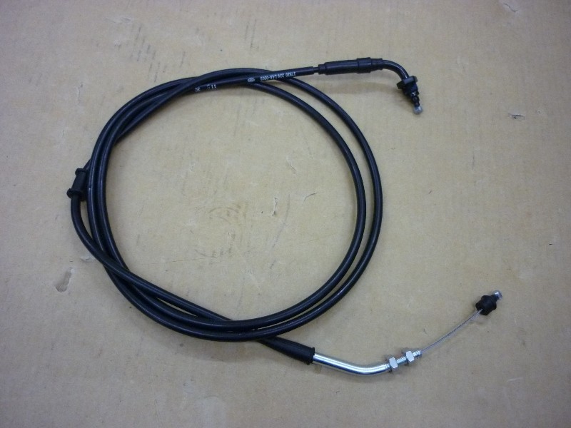 Трос управления дроссельной заслонкой