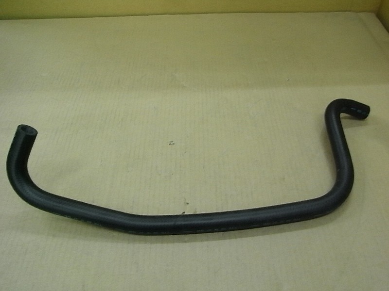 Шланг системы охлаждения входной