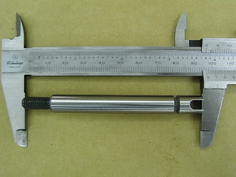 Ось насоса системы охлаждения