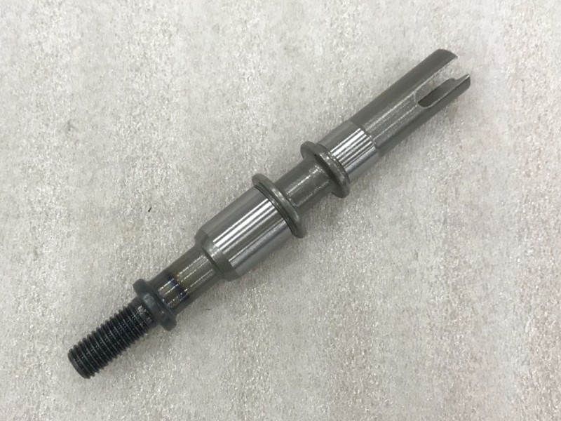 Ось насоса системы охлаждения