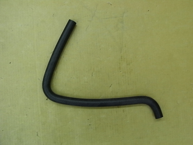 Шланг системы охлаждения входной