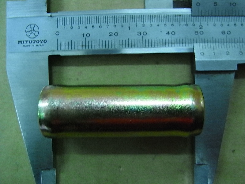 Соединитель патрубков двойной