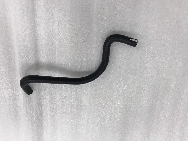 Патрубок водяной