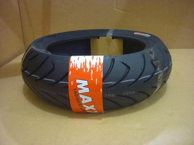 Покрышка задняя 160/60-14