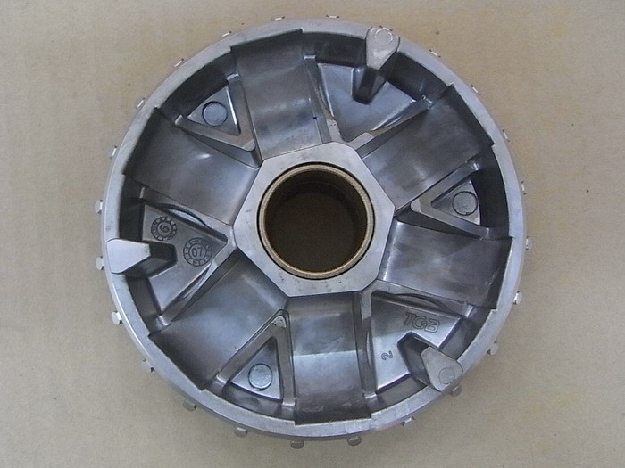 Половина ведущего шкива подвижная