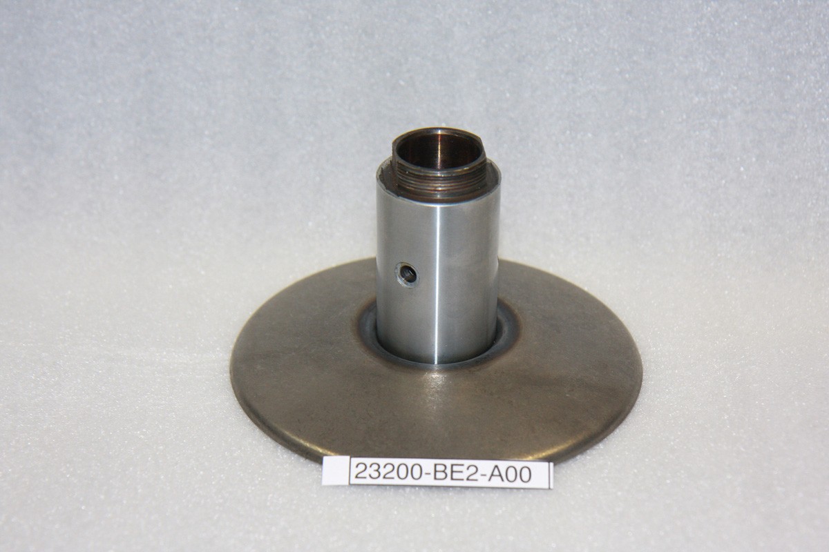 Половина ведомого шкива вариатора неподвижная в сборе