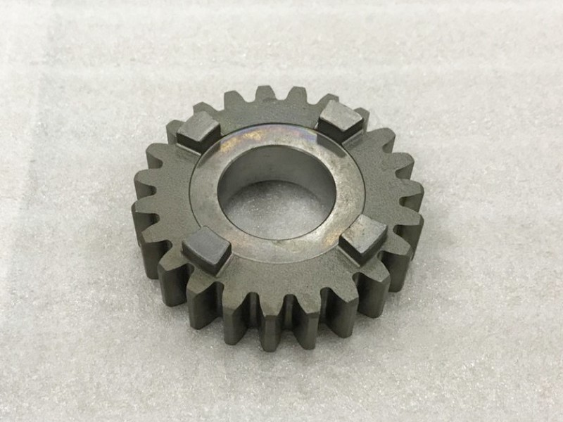 Шестерня промежуточного вала