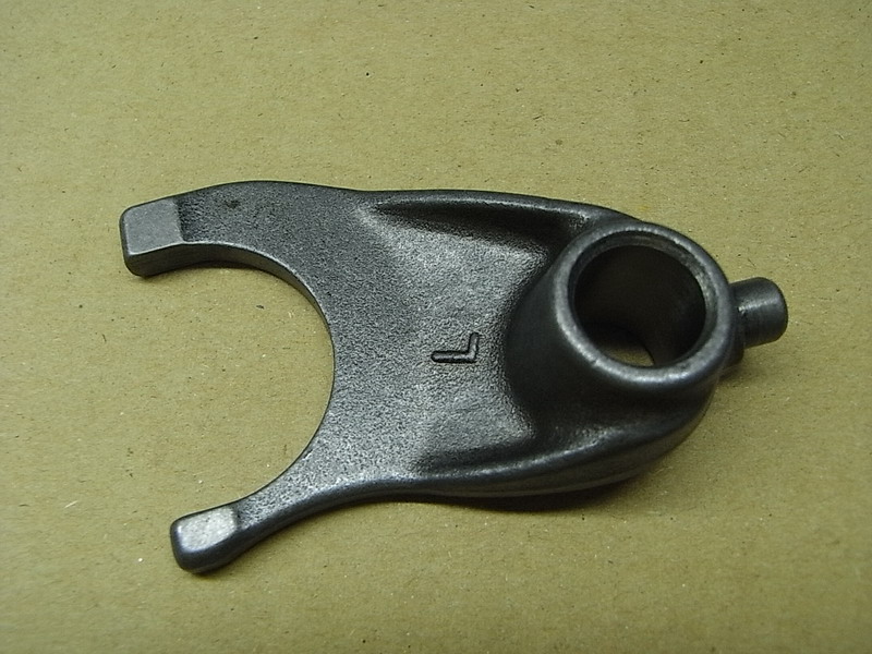 Вилка переключения левая