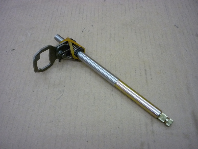 Вал переключения передач