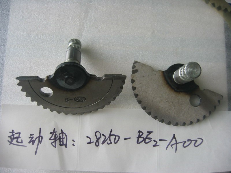 Вал кикстартера с полушестерней