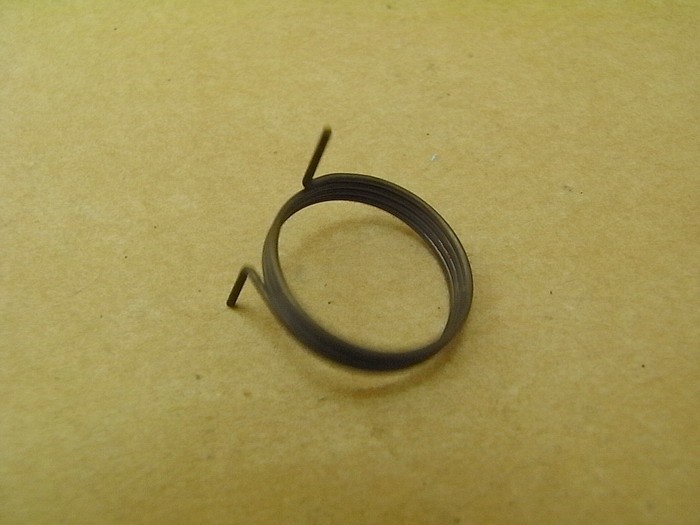 Пружина храповика ручного стартера