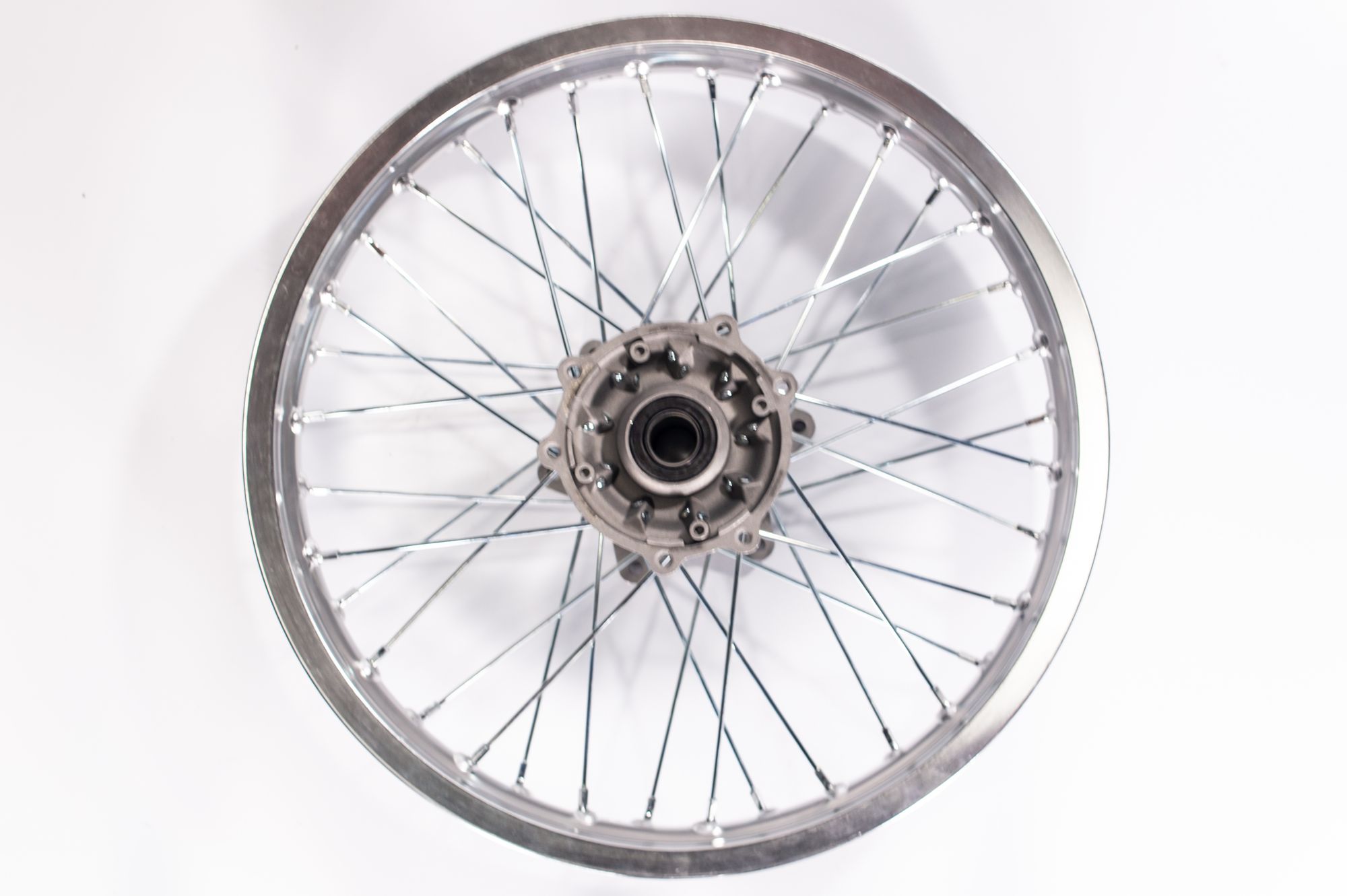 Диск колёсный задний 18" 2,15x18 [250-6R] 25мм с