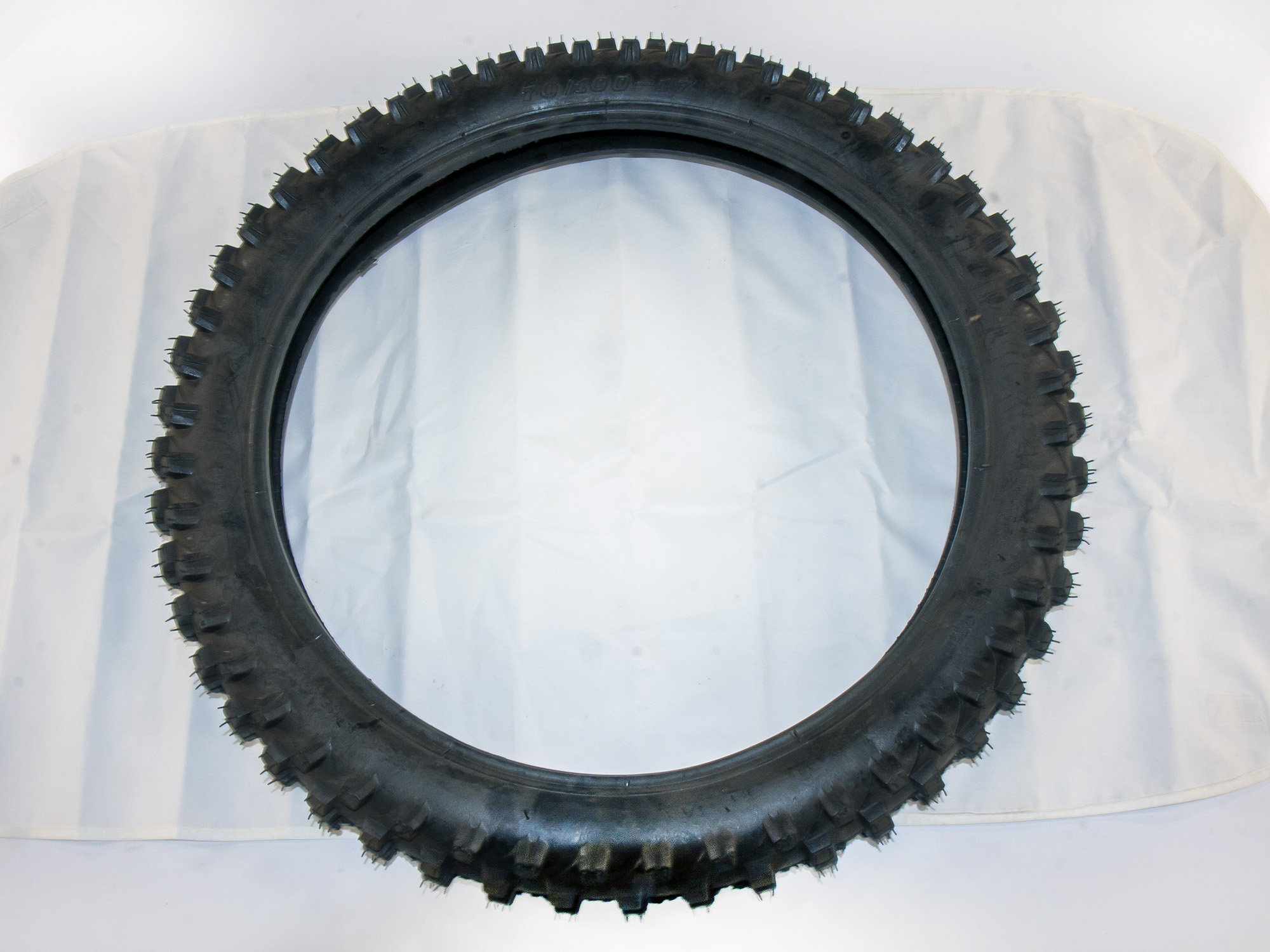 Покрышка 17" 70/100-17 Guang Li